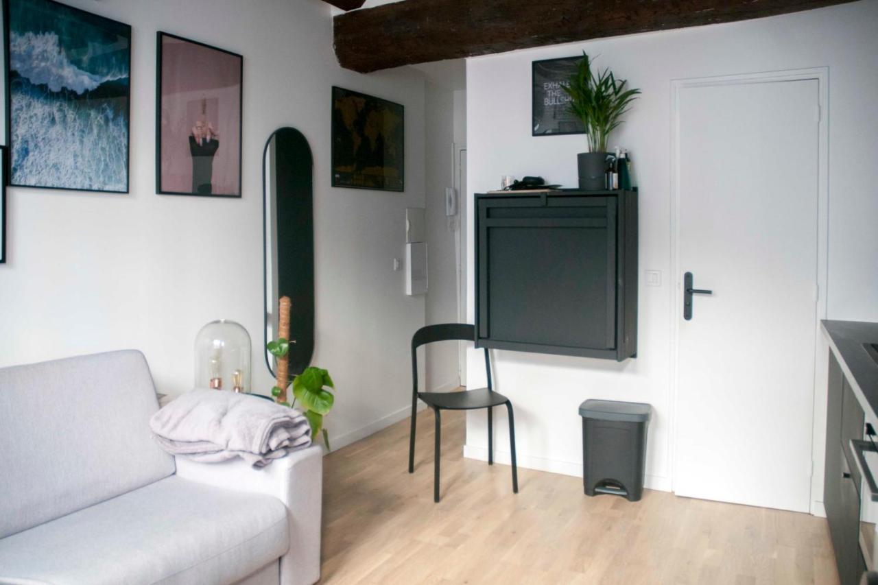 Charming Studio In The Heart Of The Marais *